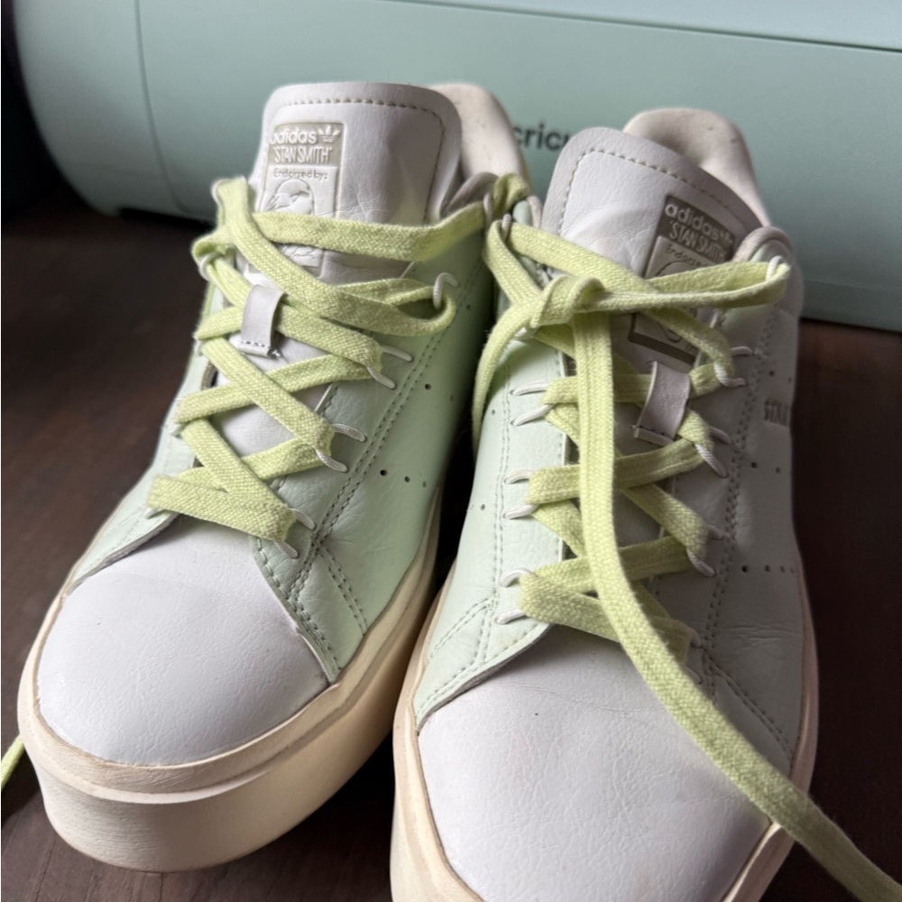 Adidas Stan Smith Women's Sneakers - White and Green - Picture 3 of 5